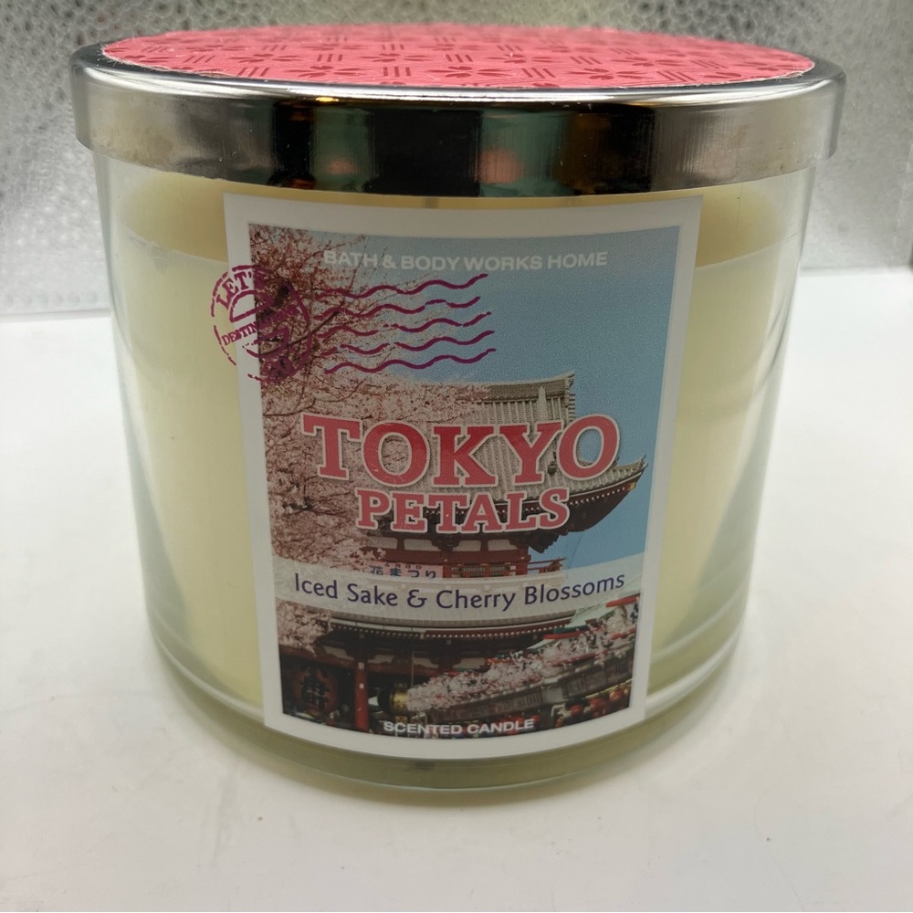 Bath & Body Works Tokyo Petals 3-Wick Scented Candle 14.5oz - NEW - Rare Retired